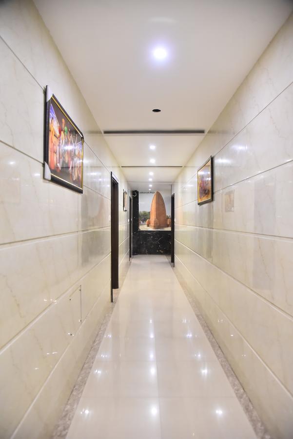 Hotel Krishna'S Near Golden Temple Amritsar Exterior photo